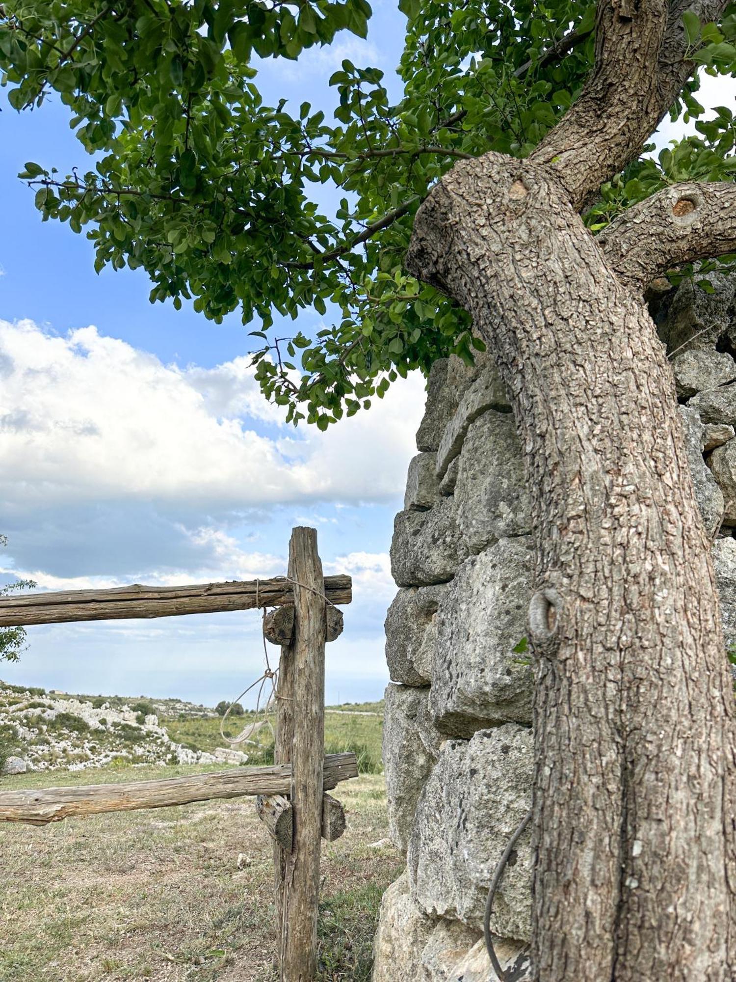 Avola Antica Villa Luaran gambar