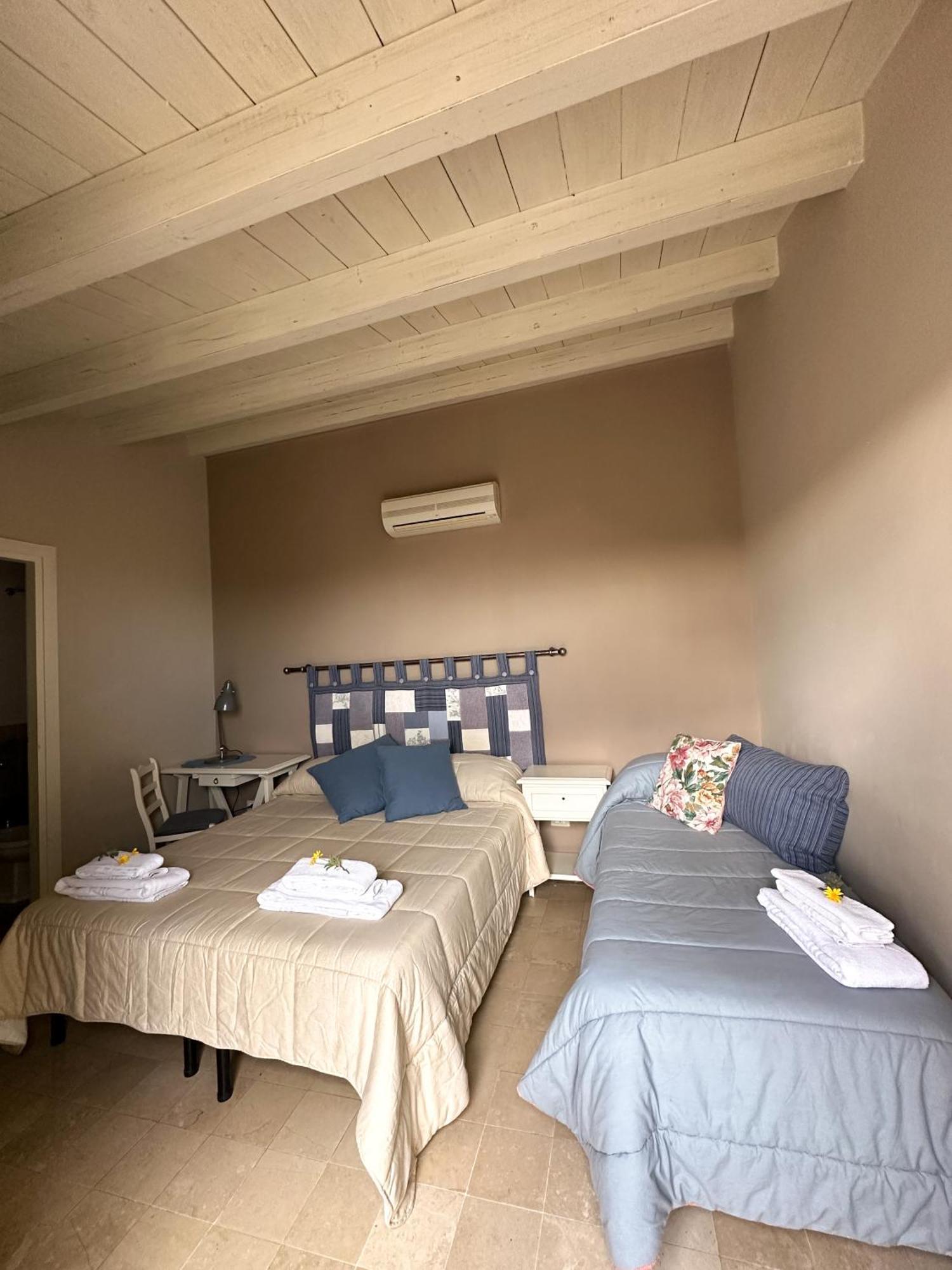 Avola Antica Villa Luaran gambar