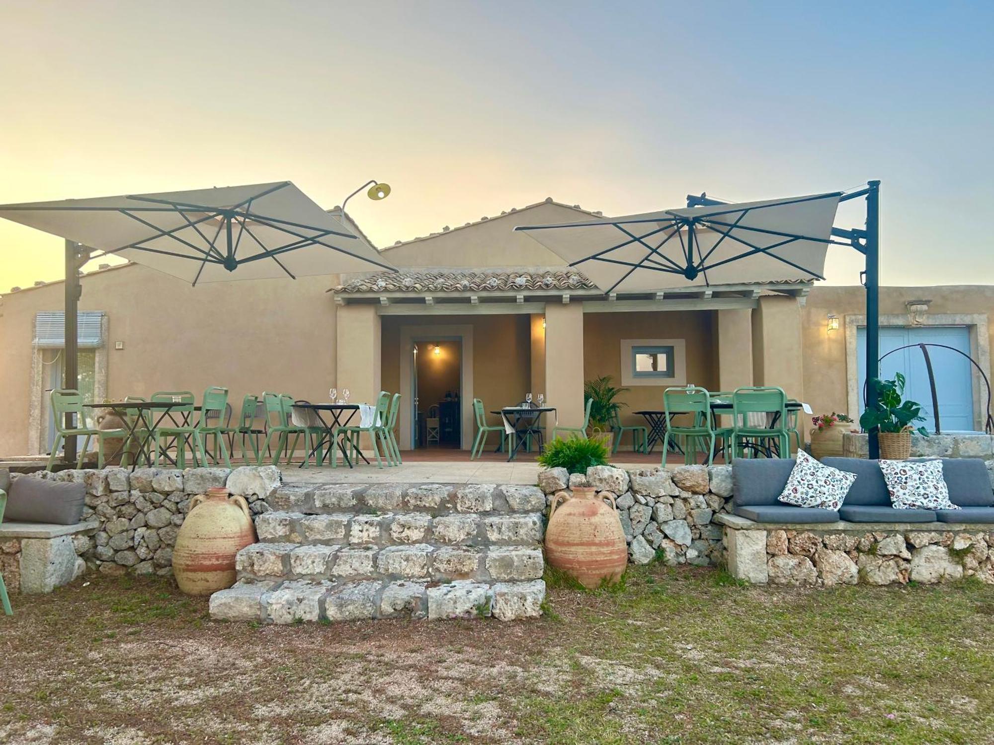 Avola Antica Villa Luaran gambar