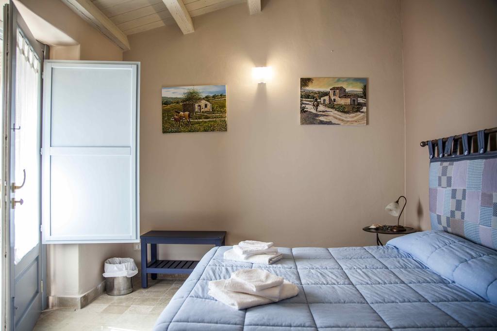 Avola Antica Villa Luaran gambar